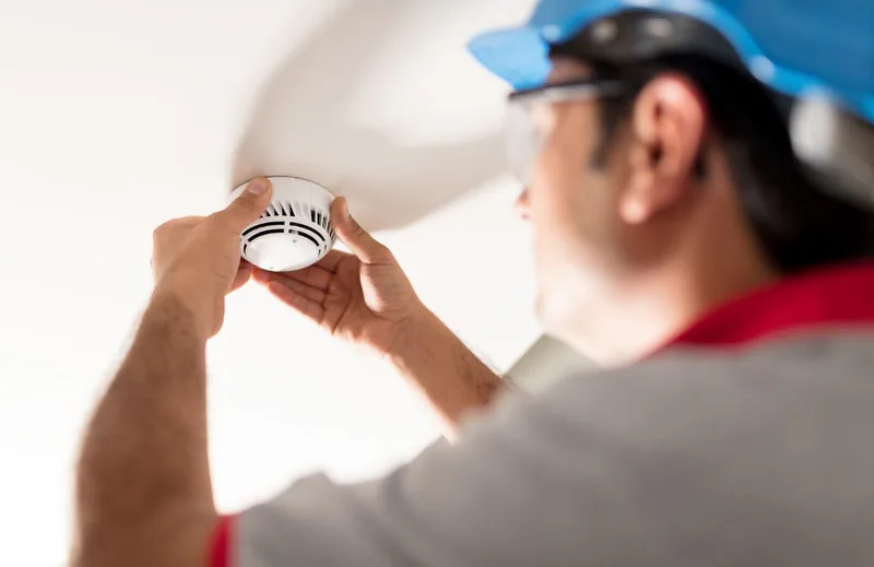 Electrician Burnaby for your smoke detector needs