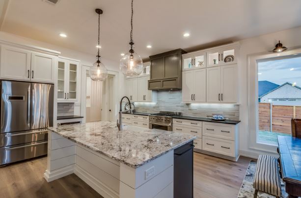 Light Fixtures in the kitchen island